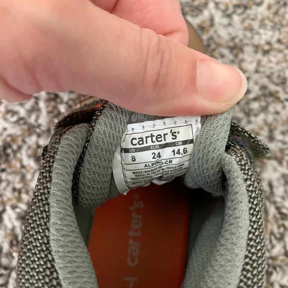 Carter’s baby boy boots - Picture 2 of 3